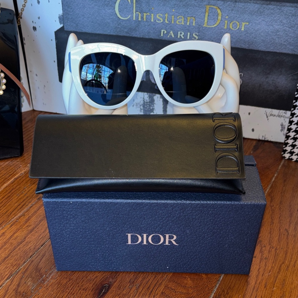 Dior Decale 1F Ivory & Light Blue Cat-Eye Sunglasses – Full Set NWT